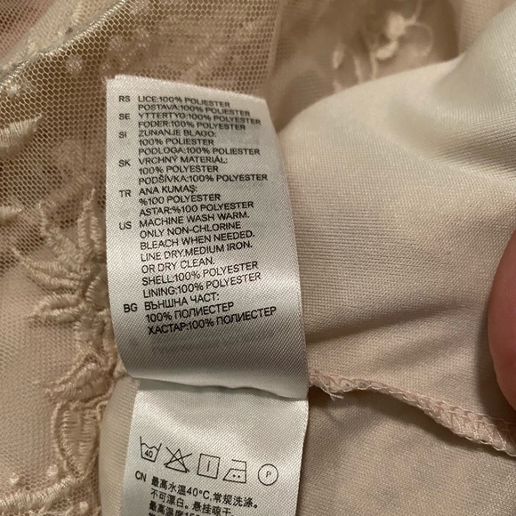 H&M - lace cream colored mini skirt- size 12 - Picture 5 of 5